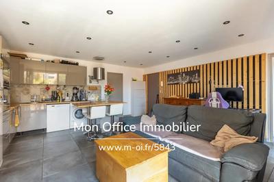 Appartement - 72 m² - 4 pièces