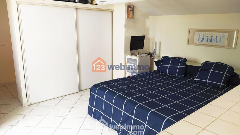 Maison - 320 m² - 10 pièces