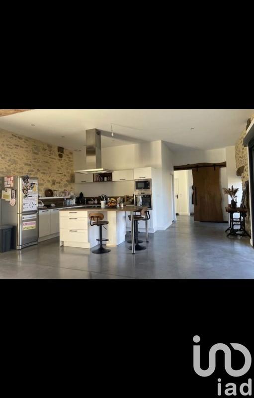 Maison - 252 m² - 10 pièces