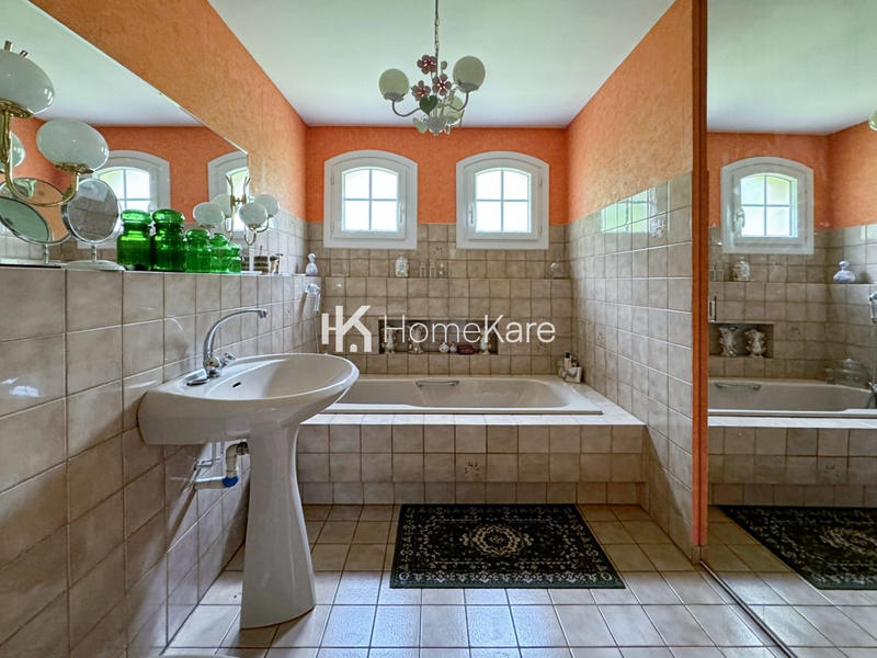 Maison - 180 m² - 6 pièces