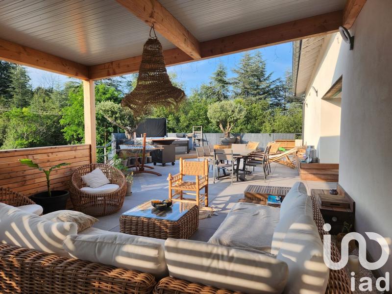 Loft - 139 m² - 5 pièces