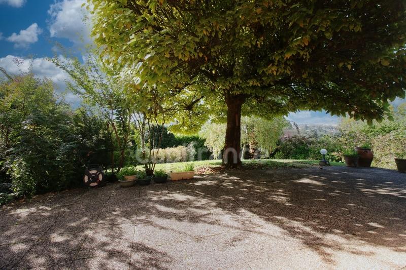 Maison - 151 m² - 7 pièces