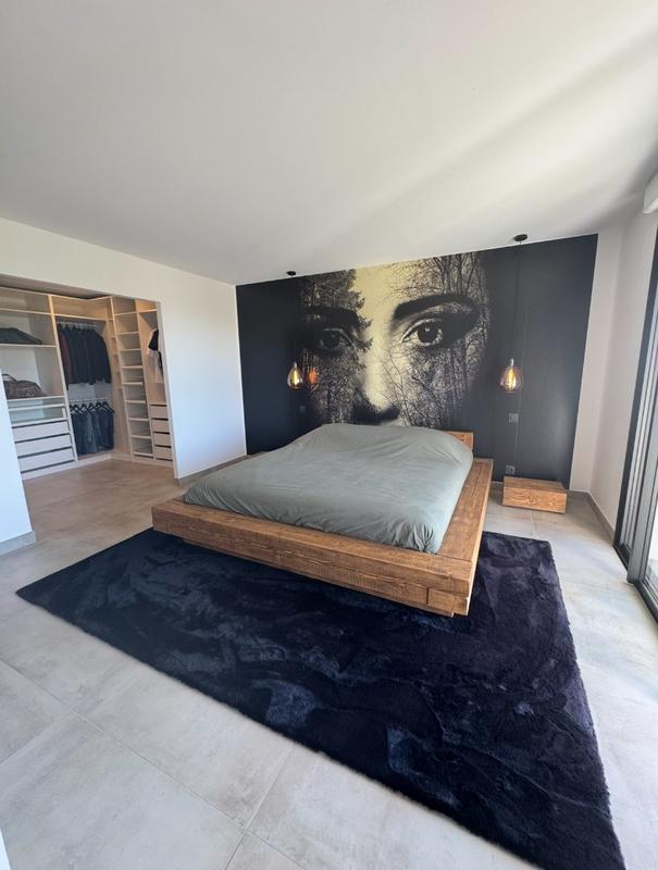 Maison - 200 m² - 4 pièces