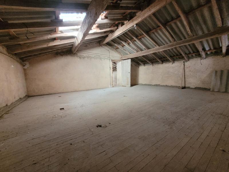 Maison - 200 m² - 8 pièces