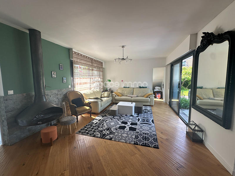 Maison - 137 m² - 6 pièces