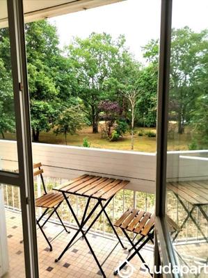 Appartement - 94 m² - 8 pièces