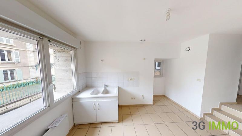 Appartement - 65 m² - 5 pièces