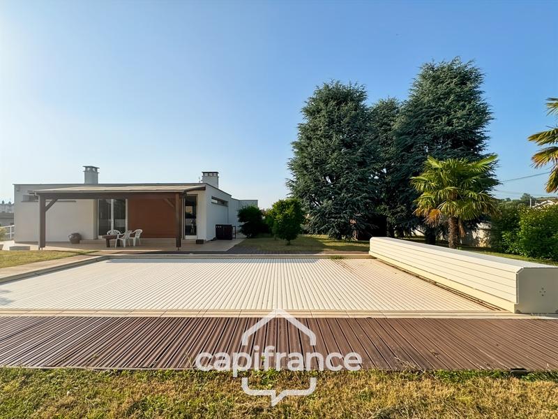 Maison - 99 m² - 6 pièces