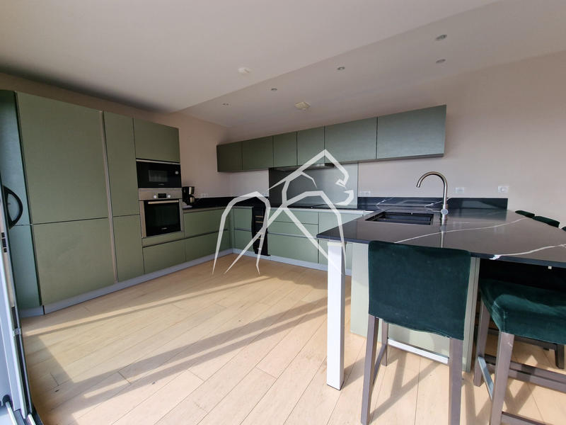 Appartement - 131 m² - 5 pièces