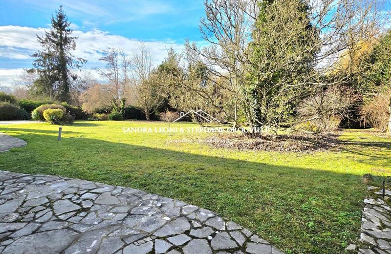 Maison - 195 m² - 7 pièces