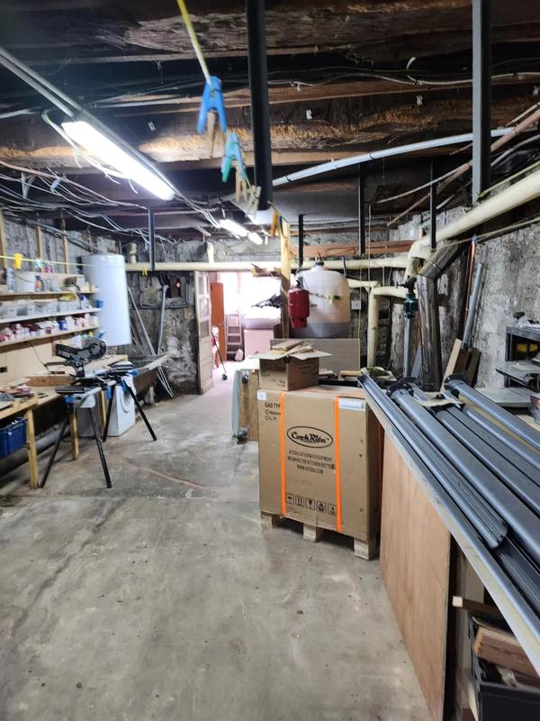 Maison - 584 m² - 32 pièces