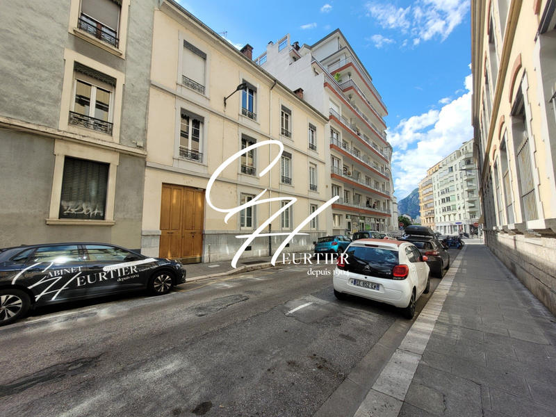 Appartement - 57 m² - 2 pièces