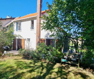 Maison - 90 m² - 6 pièces