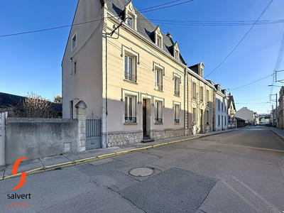 Maison - 255 m² - 9 pièces