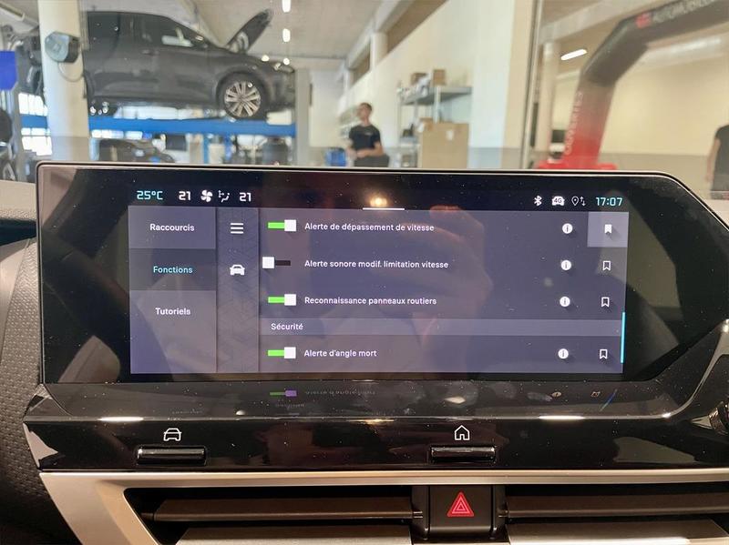 Citroën C4 III (2) 1.2 Hybrid 145 Dcs6 Max