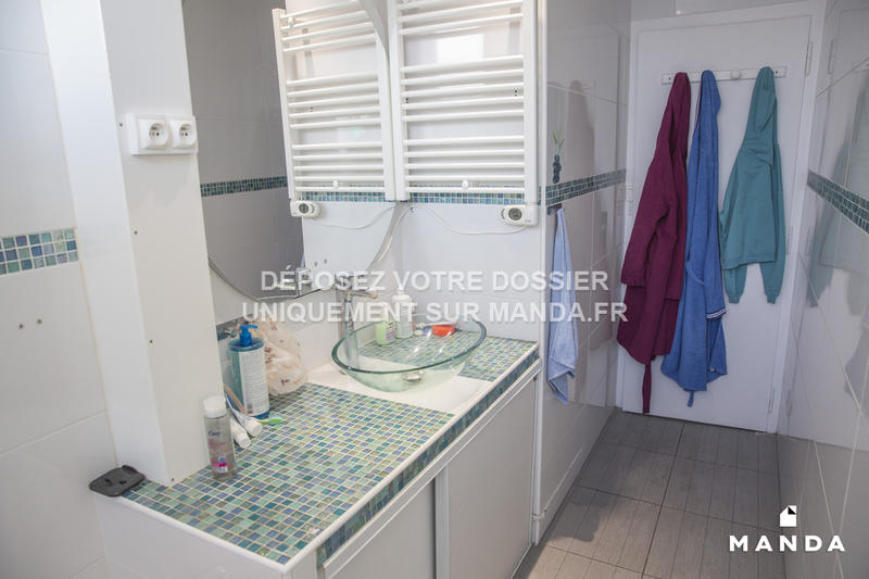 Chambre - 9 m² - 4 pièces