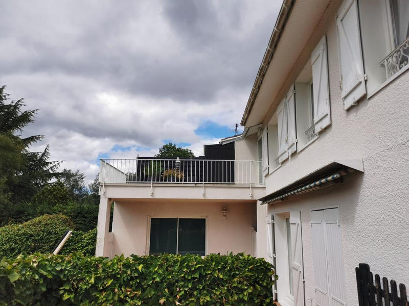 Maison - 200 m² - 7 pièces