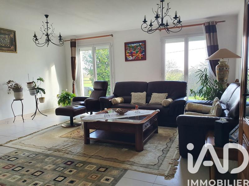 Maison - 255 m² - 12 pièces