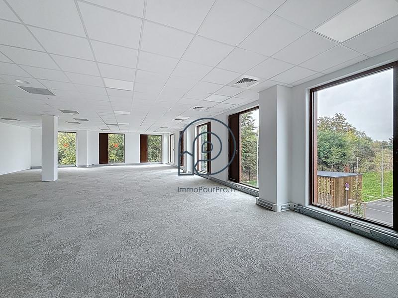 Bureau - 300 m²