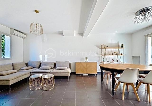 Maison - 92 m² - 4 pièces