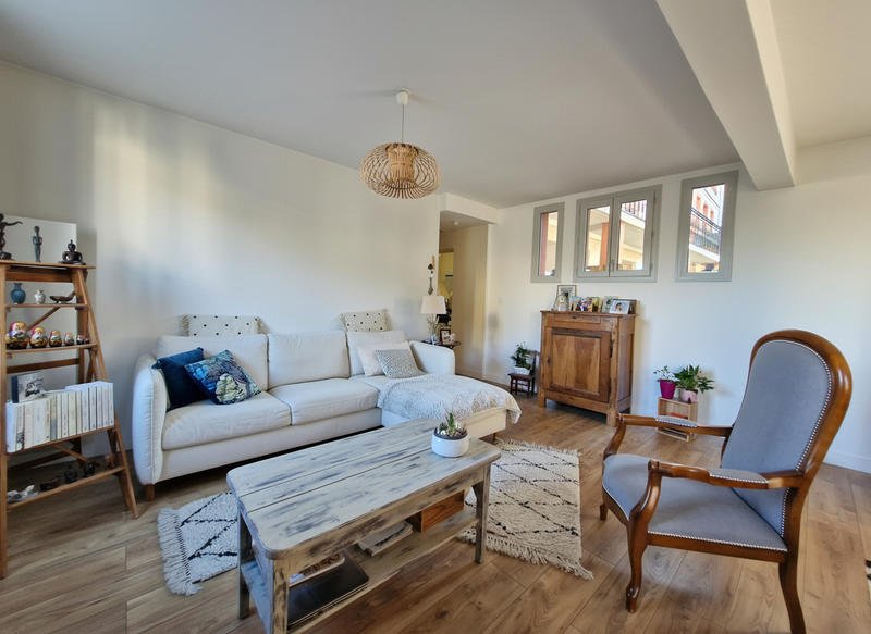 Appartement - 81 m² - 3 pièces