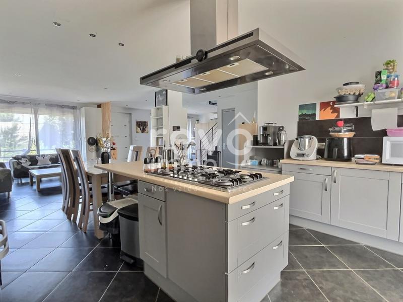 Maison - 164 m² - 6 pièces