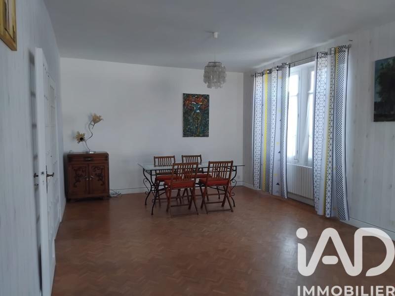 Maison - 180 m² - 9 pièces