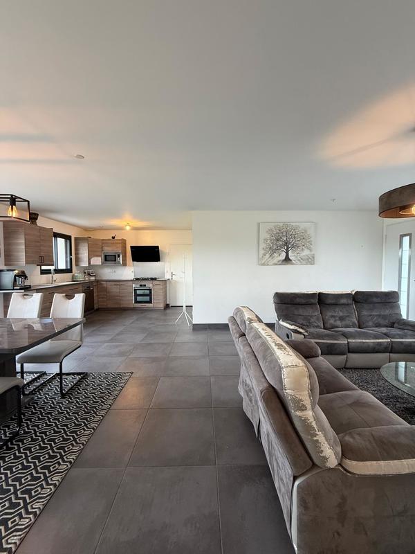 Maison - 103 m² - 5 pièces