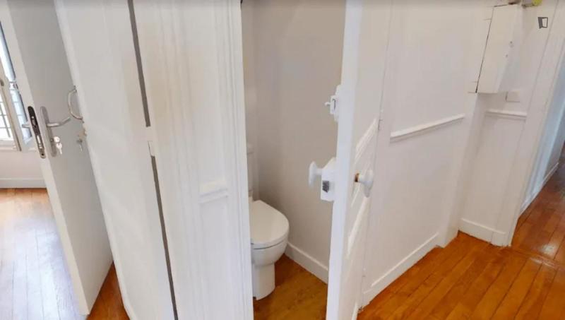 Chambre - 12 m² - 6 pièces