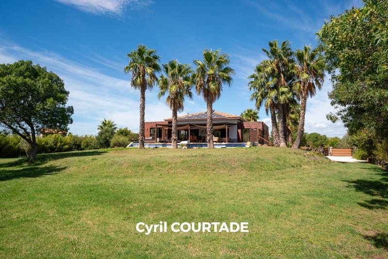 Maison - 222 m² - 7 pièces