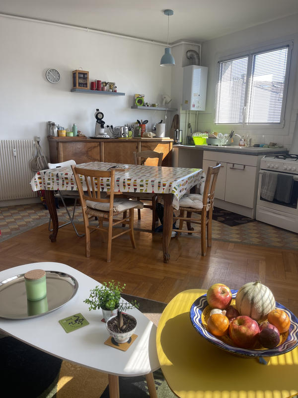 Appartement - 80 m² - 4 pièces