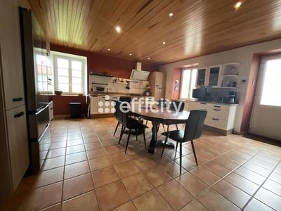 Maison - 188 m² - 8 pièces