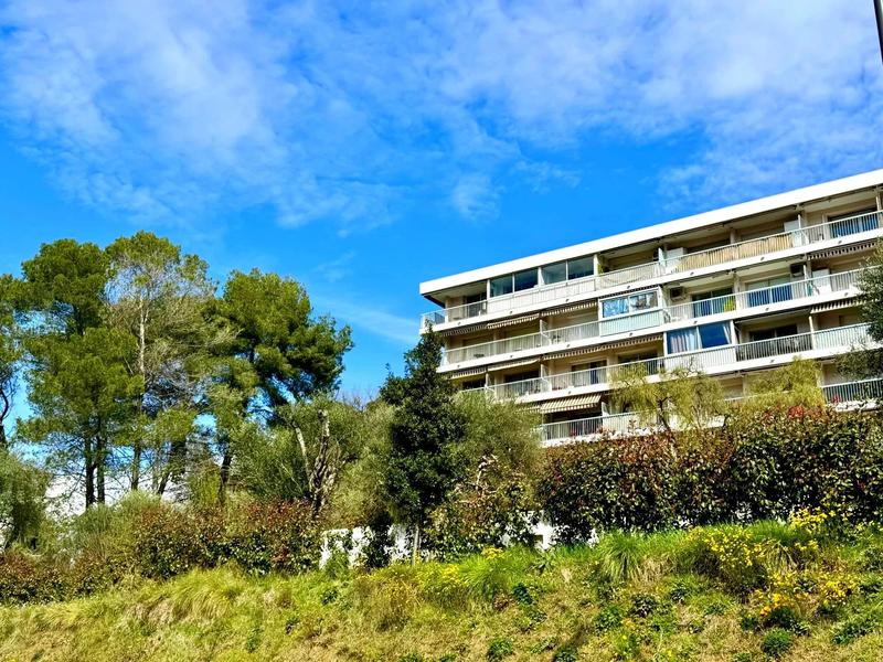 Appartement - 61 m² - 2 pièces