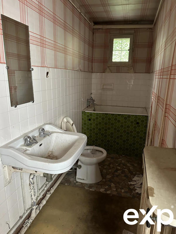 Maison - 385 m² - 10 pièces