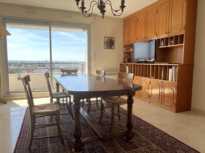 Appartement - 98 m² - 4 pièces