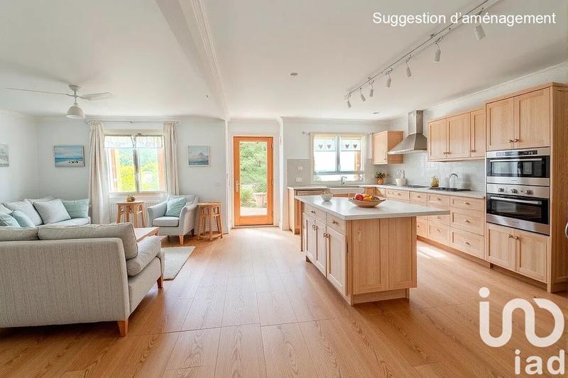 Maison - 140 m² - 8 pièces