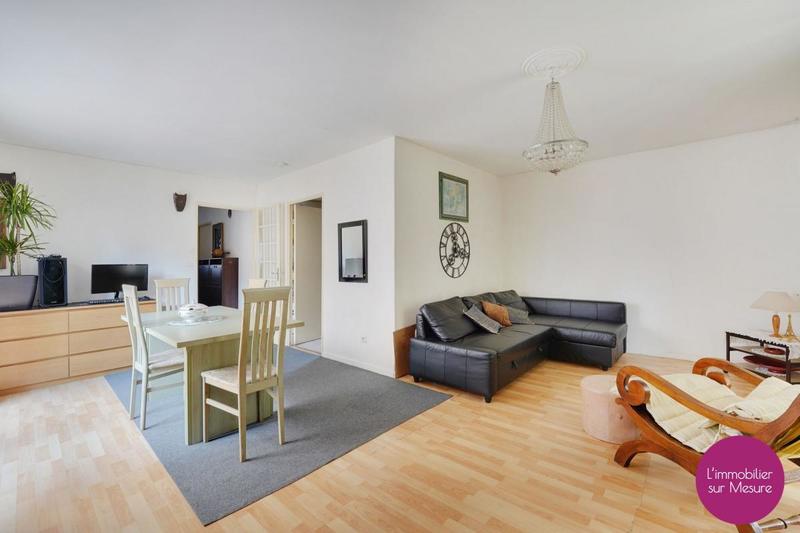 Appartement - 100 m² - 4 pièces