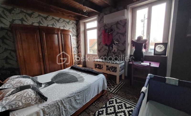 Propriété - 283 m² - 13 pièces