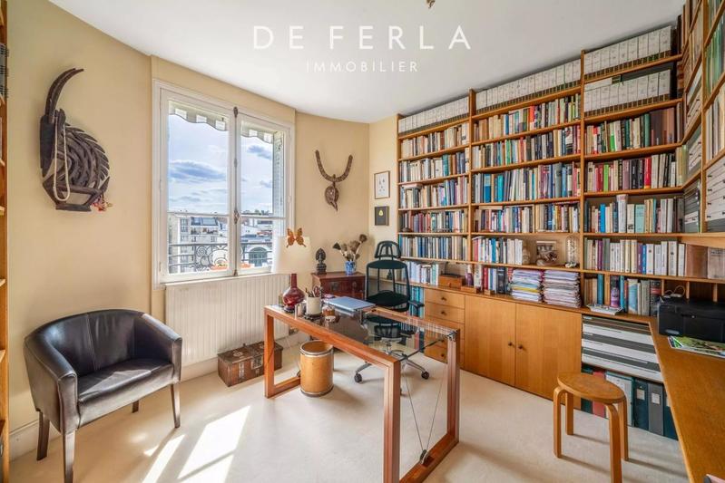 Appartement - 120 m² - 6 pièces