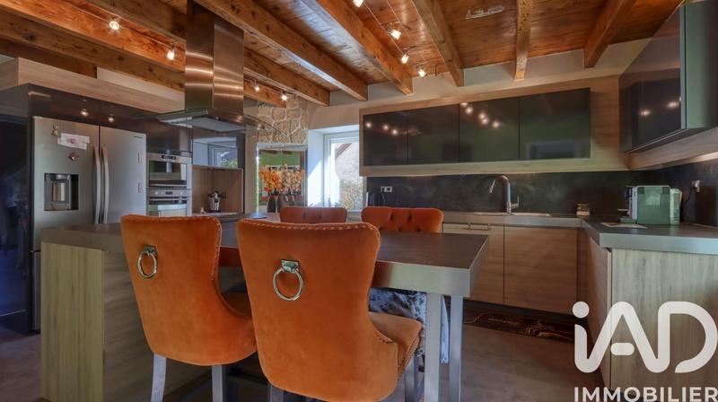 Maison - 240 m² - 7 pièces