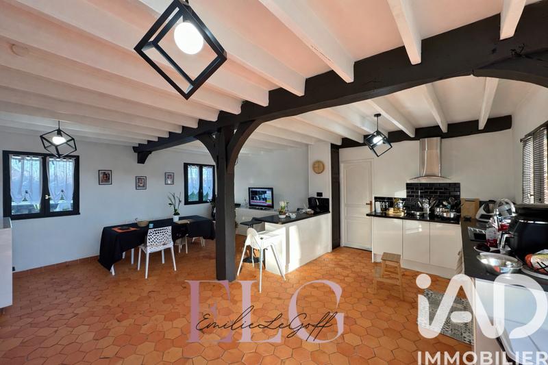 Maison - 207 m² - 7 pièces