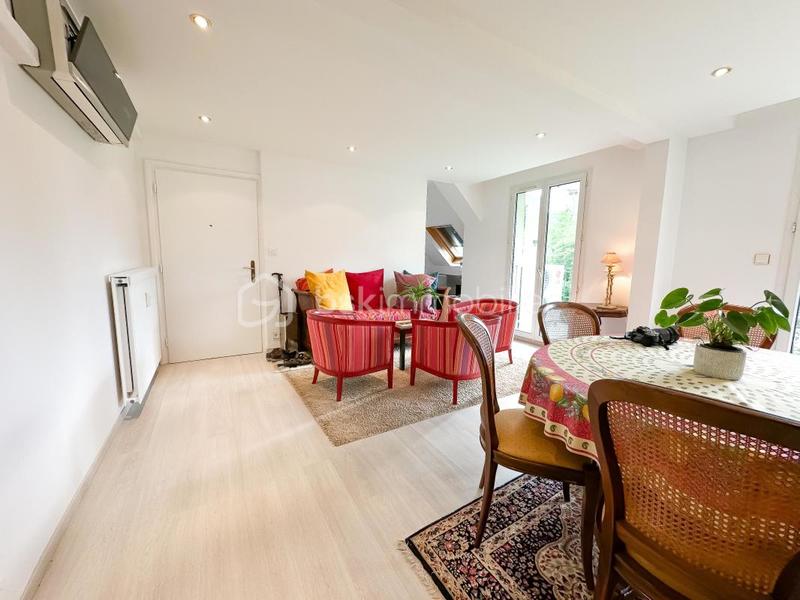 Appartement - 80 m² - 4 pièces