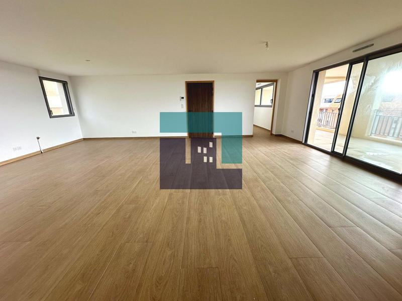 Appartement - 115 m² - 4 pièces