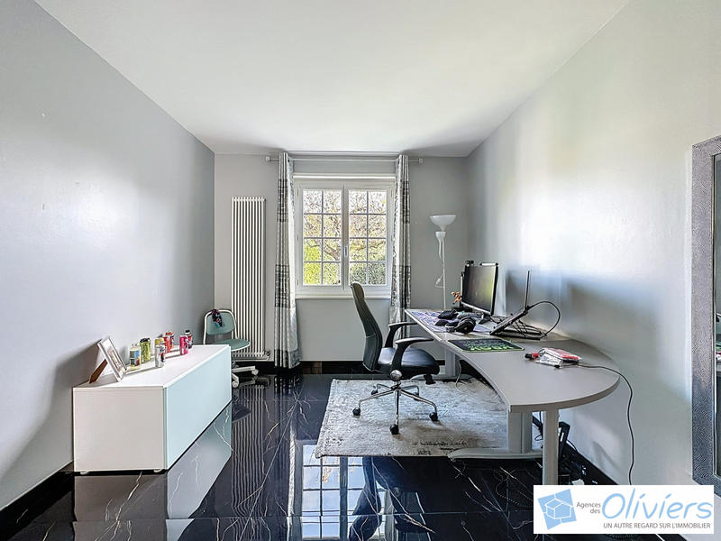 Maison - 91 m² - 5 pièces