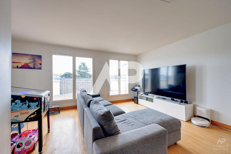 Appartement - 110 m² - 5 pièces