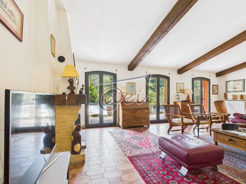 Villa - 214 m² - 7 pièces