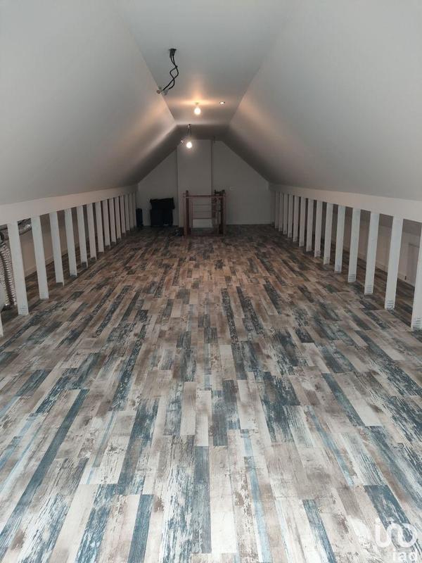 Maison - 215 m² - 8 pièces