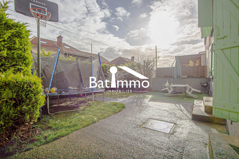 Maison - 90 m² - 5 pièces