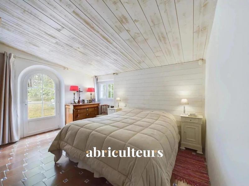 Maison ancienne - 235 m² - 8 pièces