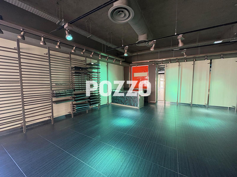 Local commercial - 185 m²